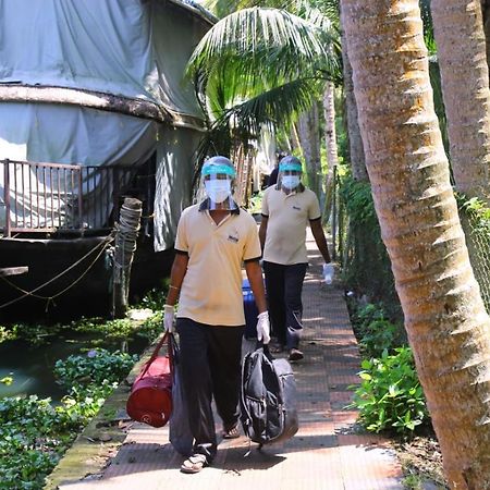 Hotel Aqua Jumbo Houseboats Kumarakom Exterior foto